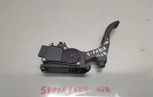 Skoda Fabia Mk2 (5J) Accelerator throttle pedal 6Q1721503F