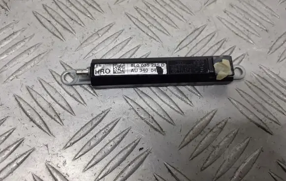 Audi A3 S3 8L Sound amplifier 8L0035225D