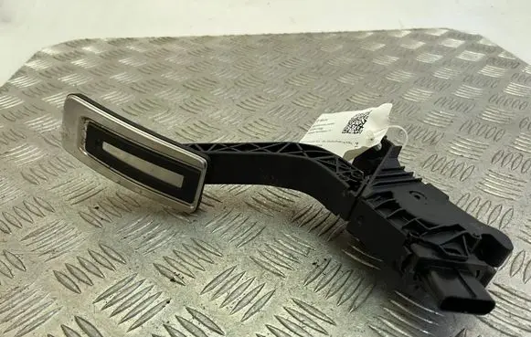 Volkswagen Tiguan Allspace Accelerator throttle pedal 5Q2723503F