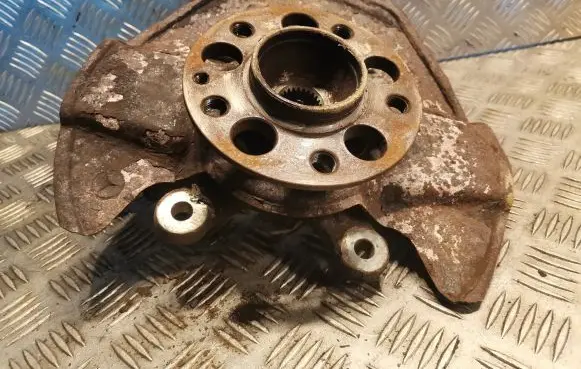 Mercedes-Benz A W169 Front wheel hub