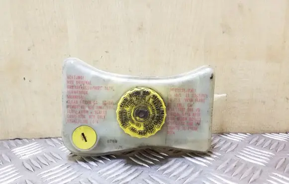 Brake fluid reservoir