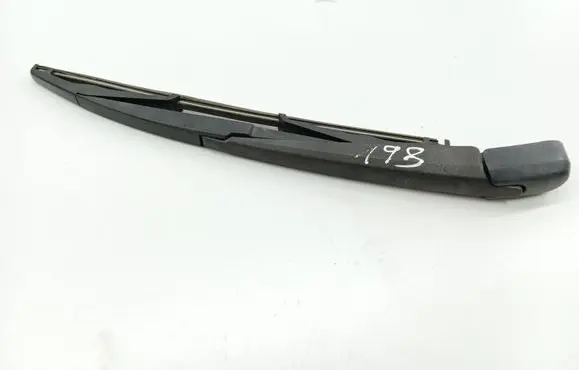 Suzuki Grand Vitara II Rear wiper blade arm 06213