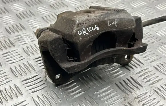 Toyota Prius (XW20) Front brake caliper