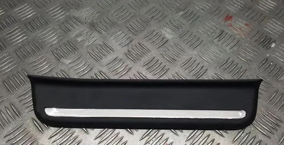 Front sill trim cover