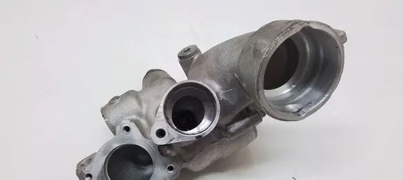 Thermostat/thermostat housing