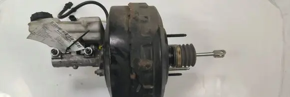 Renault Master III Master brake cylinder 472100453R