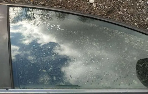 Peugeot 3008 I Front door window glass four-door as2