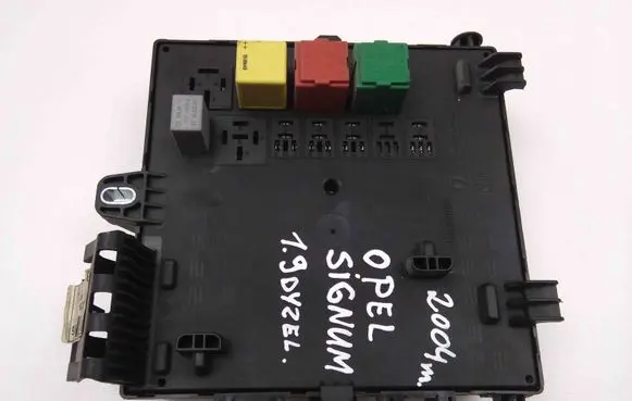 Opel Signum Central body control module 13189923