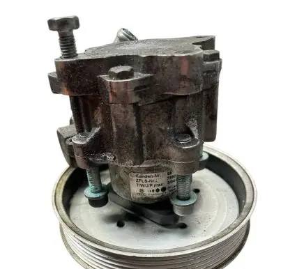 Audi A4 S4 B7 8E 8H Power steering pump 8EO145155