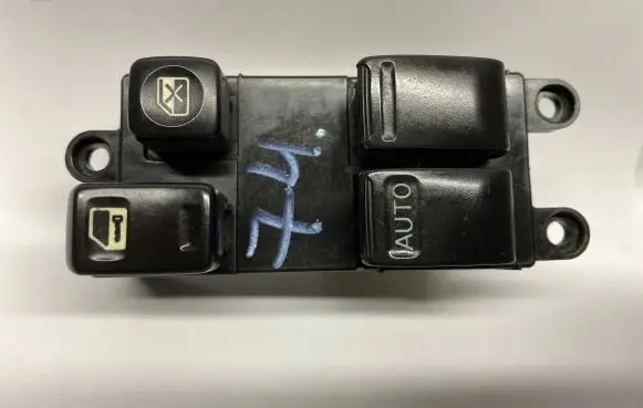 Nissan Almera N16 Fuse box set