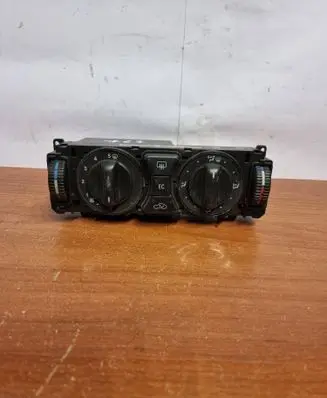 Mercedes-Benz E W210 Climate control unit 2108302085 9140010258