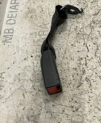 Porsche Macan (95B) Middle seatbelt buckle (rear) 95B837740