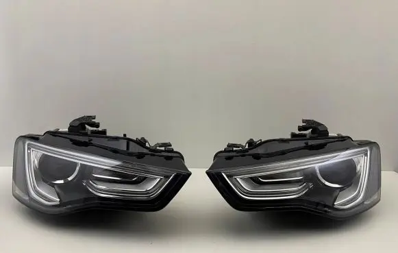 Audi A5 8T 8F Headlight/headlamp 8T0941006C