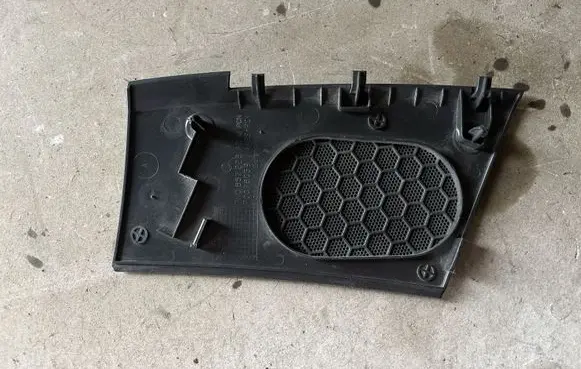Volkswagen Transporter - Caravelle T5 Side speaker trim/cover 7H0857228