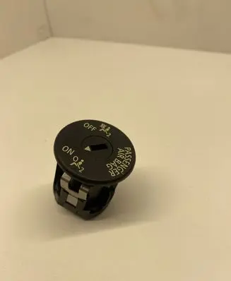 Passenger airbag on/off switch