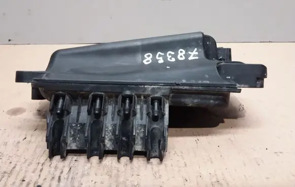 Vacuum air tank