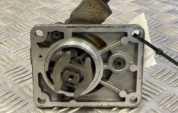 Iveco Daily 3rd gen Vacuum pump D151B 170701