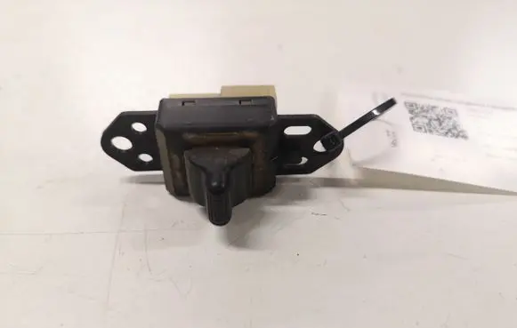Chrysler Voyager Electric window control switch 04685727AB