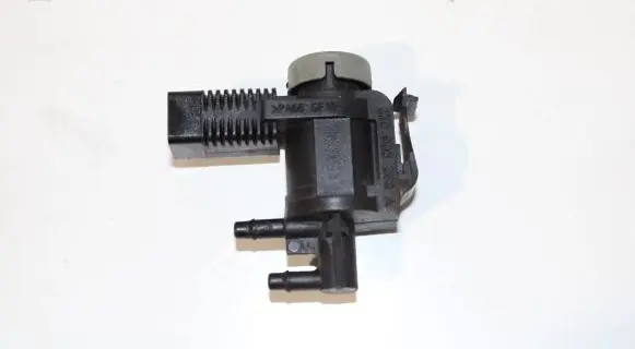 Audi A4 S4 B8 8K Turbo solenoid valve 1K0906283A