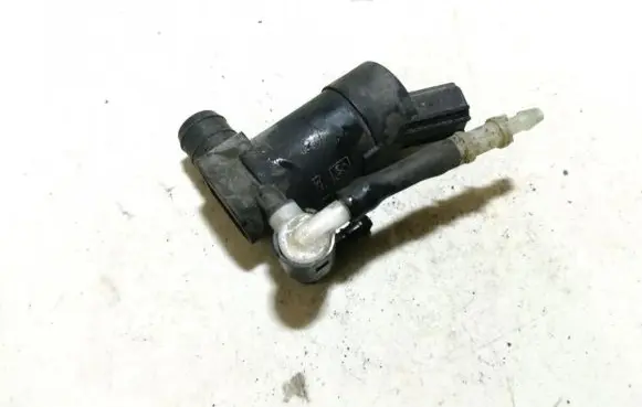 Ford Focus Windscreen/windshield washer pump 1s7117k624fe 1s71-17k624-fe