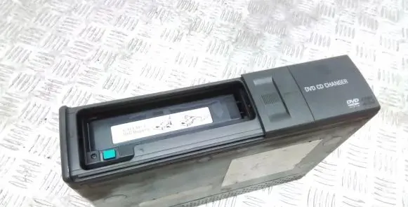 BMW 7 E65 E66 CD/DVD changer 6958200