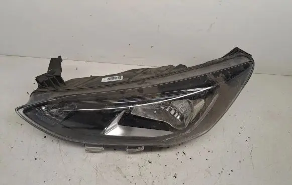 Ford Focus Headlight/headlamp MX7B13E015CC