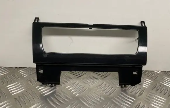 BMW X1 E84 Radio/GPS head unit trim 9257642