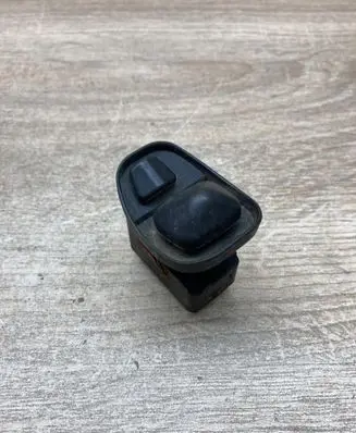 BMW 3 E36 Wing mirror switch 1369331 03830700