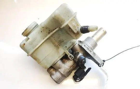 Volkswagen PASSAT B6 Master brake cylinder 03350886771