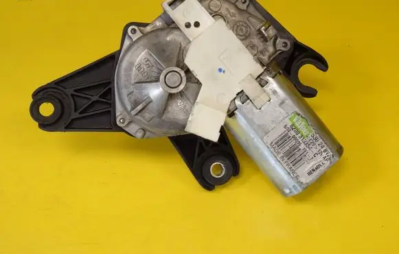 Renault Modus Rear window wiper motor 8200313354C