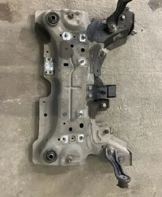 Renault Latitude (L70) Front subframe