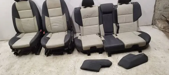 Seat set