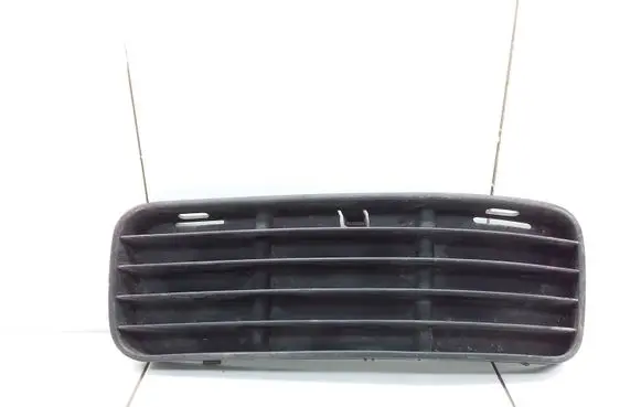 Volkswagen Polo III 6N 6N2 6NF Front bumper lower grill 6K5853665A