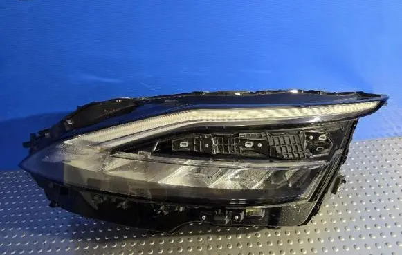 Nissan Qashqai J12 Headlight/headlamp 1008D02G