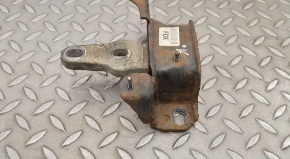 Ford Fiesta Engine mount bracket