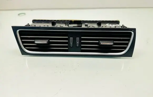 Audi A4 S4 B8 8K Dash center air vent grill 8T1820951B