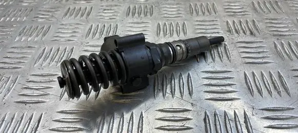 Audi A6 S6 C6 4F Fuel injector