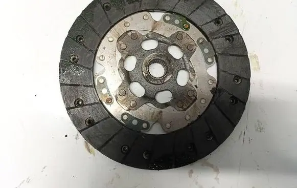 Volkswagen PASSAT B6 Clutch pressure plate 