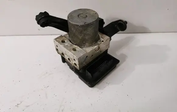 BMW 5 E60 E61 ABS Pump 6758743