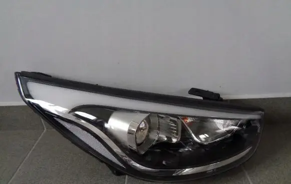 Hyundai ix35 Headlight/headlamp 9210225