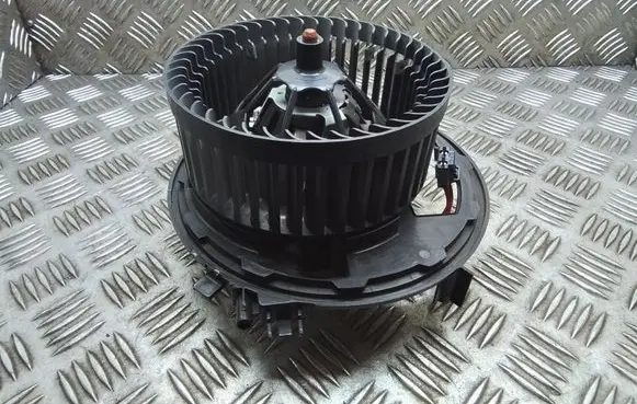 Volkswagen PASSAT B8 Heater fan/blower 3Q1819021A
