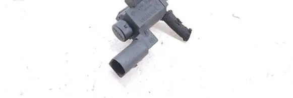 Volkswagen Phaeton Turbo solenoid valve 037906283D 06T352 72869800