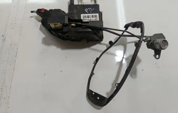 Hyundai Santa Fe Front door lock 