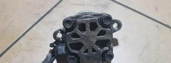 Toyota Hilux (AN10, AN20, AN30) Power steering pump