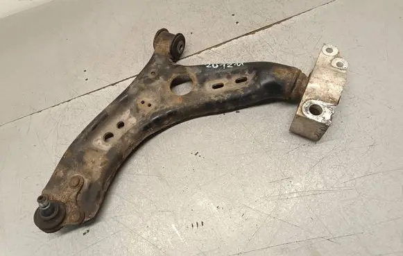 Volkswagen Tiguan Front lower control arm/wishbone