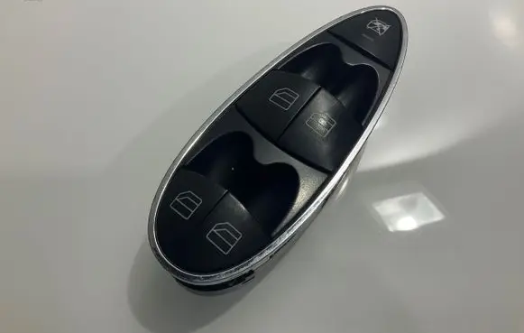 Mercedes-Benz CLS C219 Electric window control switch A2118213679 980712Q02 SWF502159
