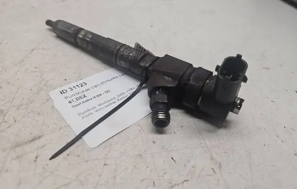 Opel Astra H Fuel injector 0445110243