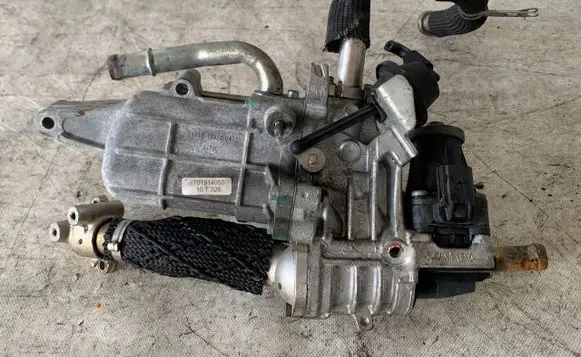 Citroen C5 EGR valve cooler 9U3Q9U438DA