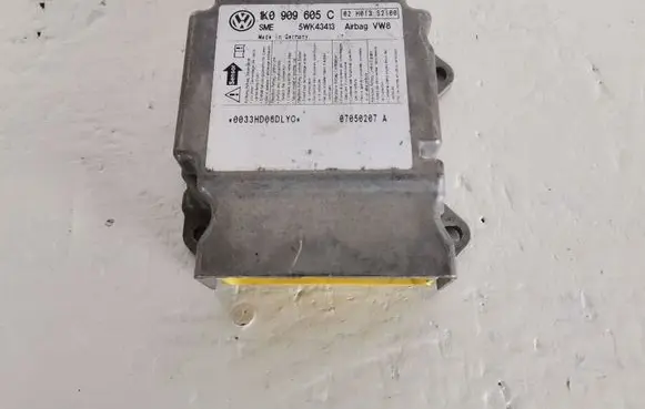 Volkswagen Golf V Airbag control unit/module 1K0909605C