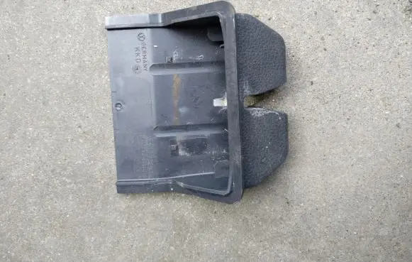 Seat Alhambra (Mk2) Other trunk/boot trim element 7N0827520B